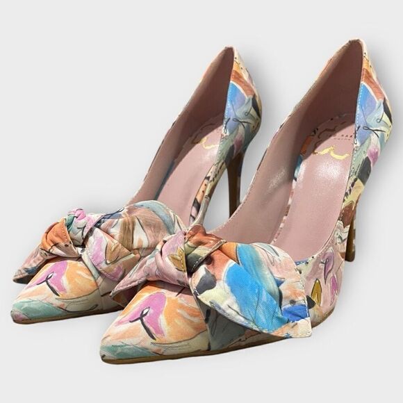 Ted Baker London Rymiiah Multicolor Art Print Court Heels w/ Bow Womens size 7.5 - Picture 2 of 12